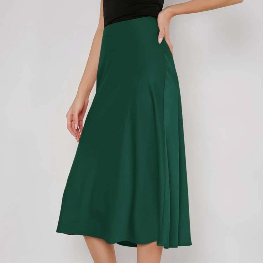 Elegant Satin midi skirt zipper closure black - Picture 5 of 8